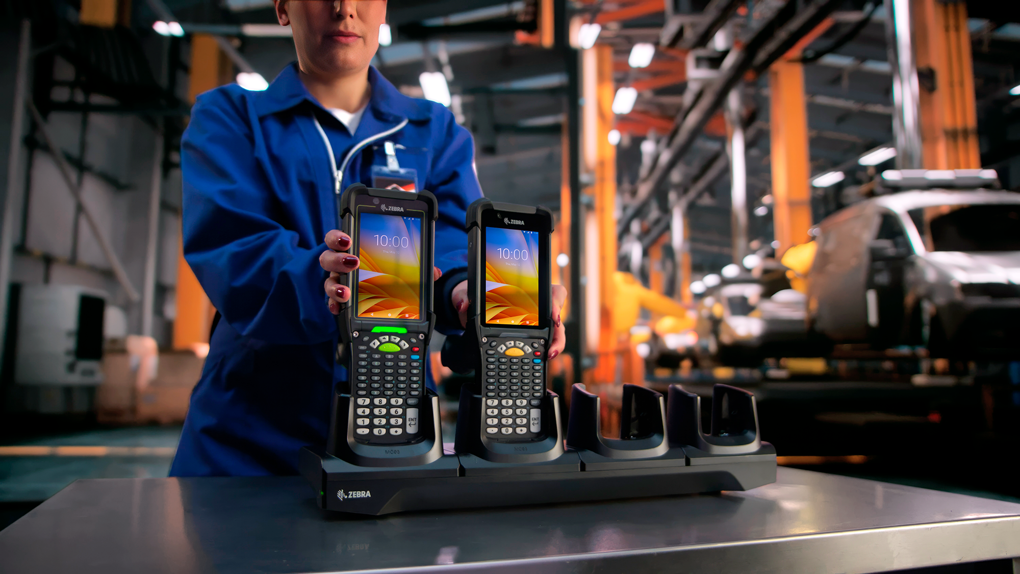 mc9400-mc9450-photography-application-highres-manufacturing-four-slot-cradle-backwards-compatible_ mc9400-mc9450-photography-application-highres-manufacturing-four-slot-cradle-backwards-compatible_