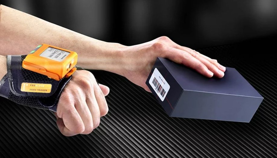 Guante-inteligente-con-escáner-ProGlove-MARK-Display-tecnolocura-escaner-1 Guante-inteligente-con-escáner-ProGlove-MARK-Display-tecnolocura-escaner-1